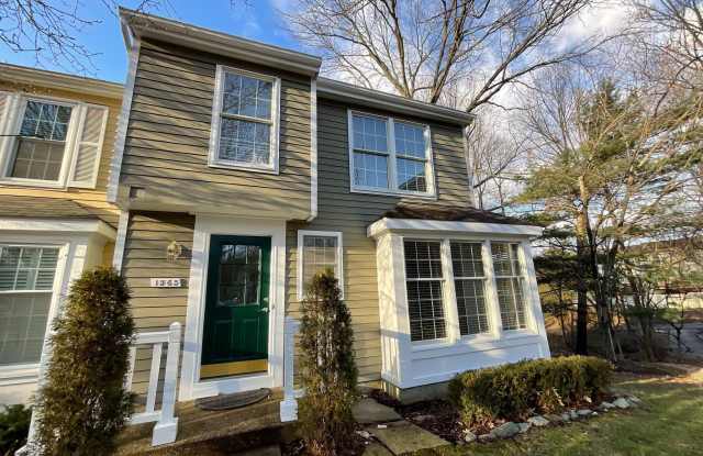 1565 TWISTED OAK DRIVE - 1565 Twisted Oak Drive, Reston, VA 20194