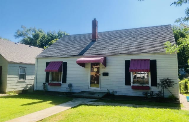 7443 Walnut Street - 7443 Walnut Street, Kansas City, MO 64114