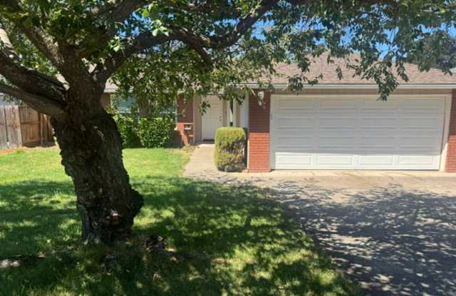 Move-In Ready! 3 Bedroom Home with Large Fenced Yard photos photos