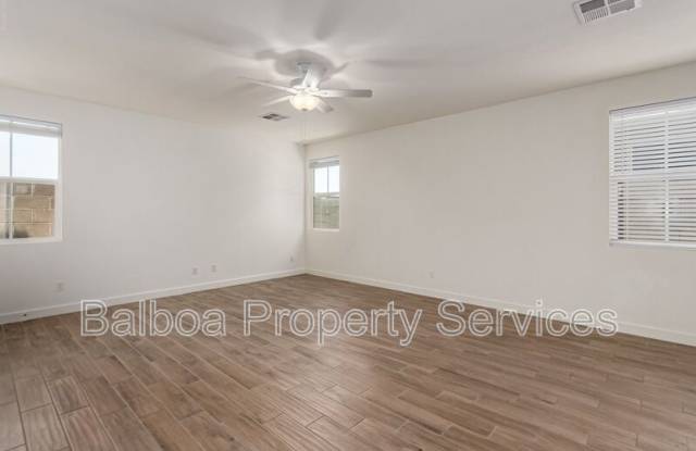 5528 S Dillon Cir Gallery 4