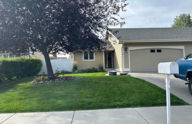 Adorable Westend Town Home photos photos