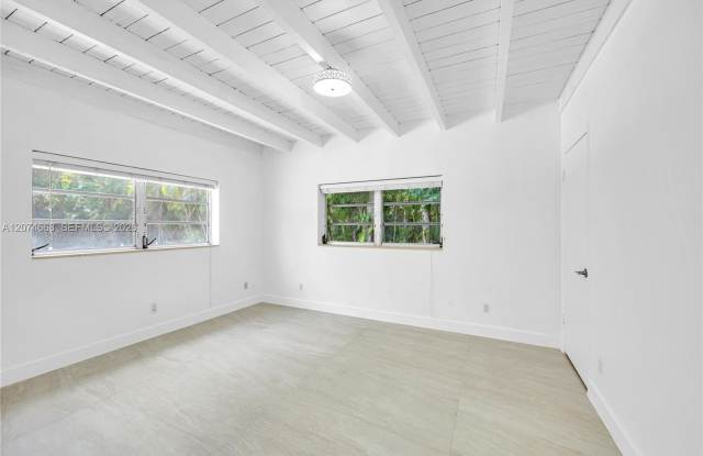 7480 Southwest 122nd Street Gallery 3