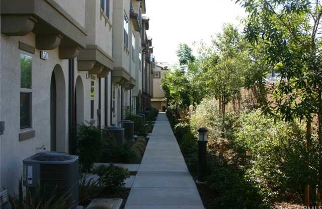 7241 N Maple Road - 7241 N Maple Road, Los Angeles, CA 91405