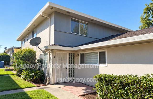 4424 Greenholme Dr Gallery 1