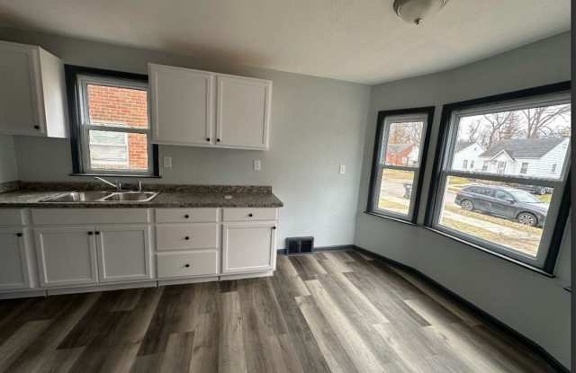 Cute 2 bedroom located on Detroit's West side. - 18478 Stout Street, Detroit, MI 48219