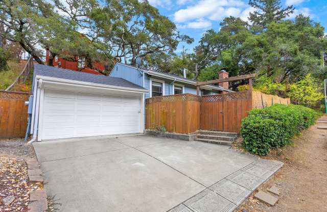 6172 Moraga Ave - 2 bedroom | 1 bath | Single family home Gallery 3