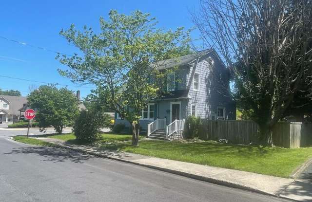 528 Lindbergh Avenue Gallery 4
