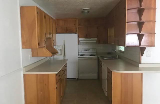COMING SOON - MOVE IN SPECIAL- Won't last if you apply by 10/02/2026.  Your Next Home Could Be Here!  A Charming Home with Comfort, Convenience & Space to Make It Your Own Gallery 4