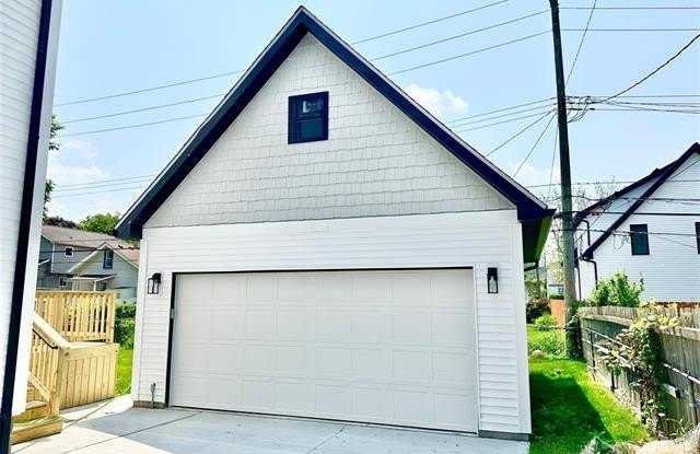 442 Ardmore Drive Gallery 3