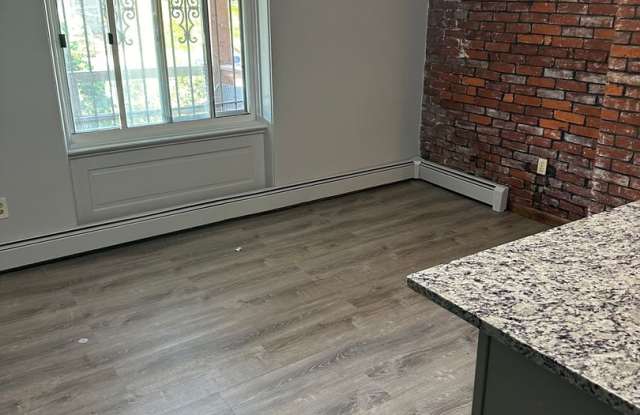 435 s pacfic Gallery 4