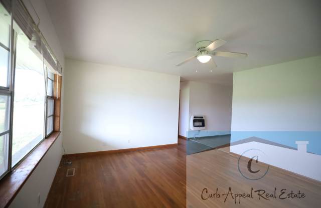 Charming 3-Bedroom Home with Hardwood Floors – Brookland School District! Gallery 4