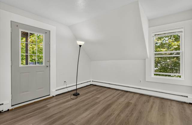 139 Greenwood Street - 3 Gallery 3