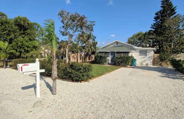 3816 OLD DIXIE HWY - 3816 North Old Dixie Highway, Boynton Beach, FL 33435