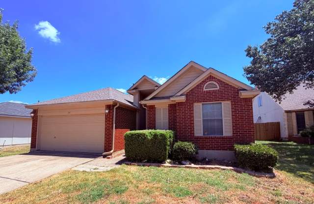 4 BEDROOM HOME - SPACIOUS INTERIOR - LARGE YARD photos photos