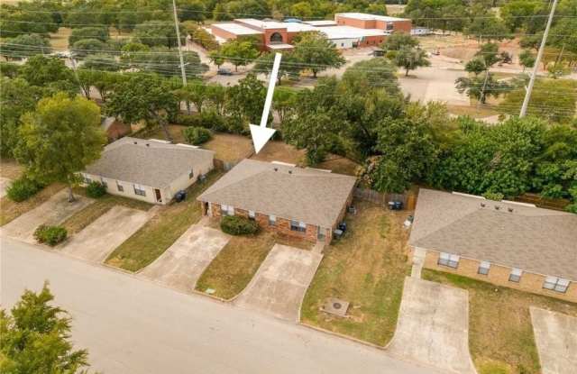 621 W Ridge Dr Gallery 2