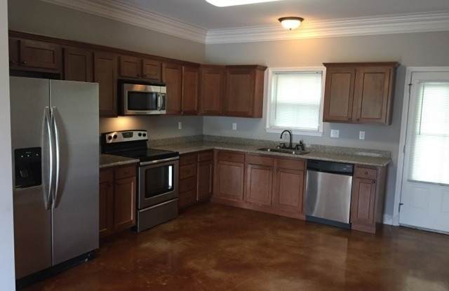 2 Bed 2.5 Bath Townhome off of Verot School Rd Gallery 4