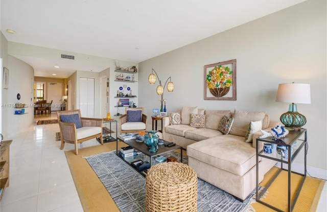 707 Crandon Blvd photos photos
