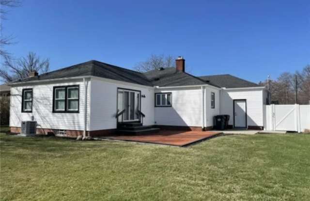 1763 Clague Road Gallery 3