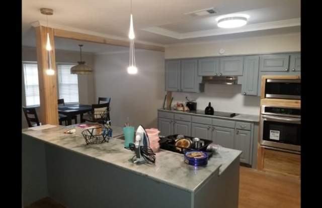 2617 Lakeway Dr Gallery 3