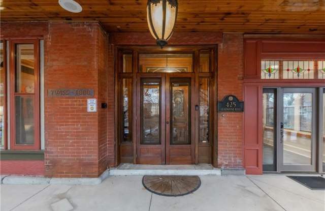425 Gladstone Boulevard Gallery 3