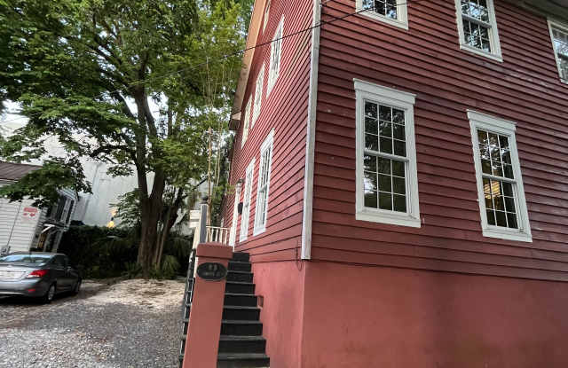 8 Coming Street photos photos