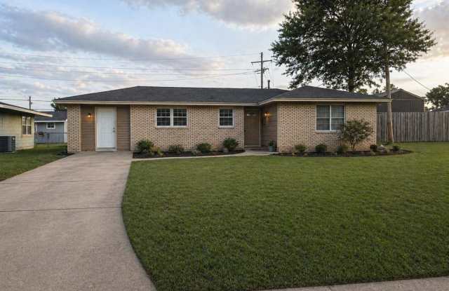 3/4 Bedroom, 1.5 Bathroom Home for Rent! photos photos