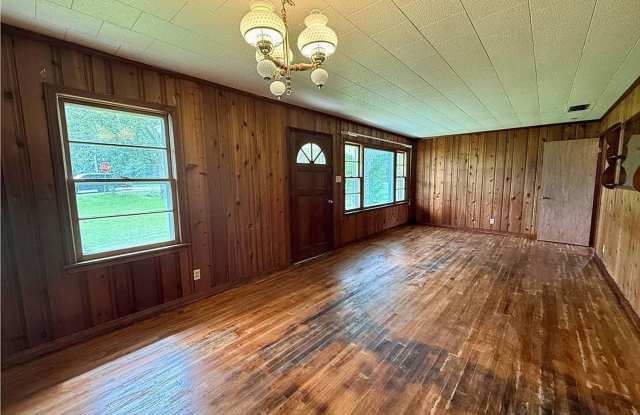 3 Bedroom Single Family House 5520 Helen Dr, Theodore, AL 36582 Gallery 4