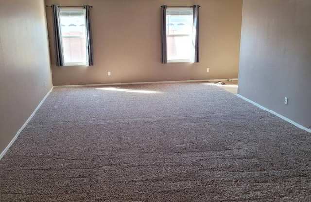 6611 West Hughes Drive Gallery 3