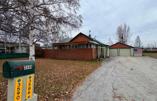 2 Bedroom Single Family Home in Fairbanks AK / Pet Friendly (Cats & Dogs) Gallery 1