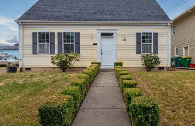 4 bedroom Home- Forest Grove.  Available now Gallery 1