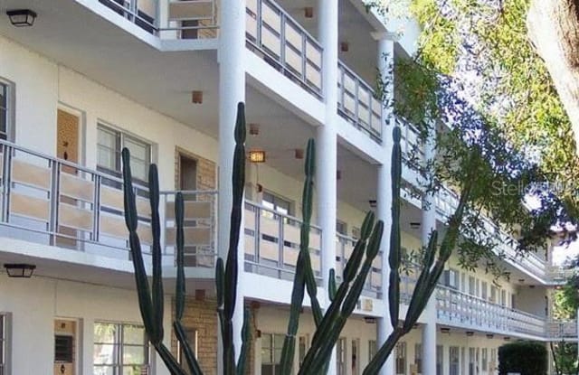 911 WASHINGTON AVENUE SW - 911 Washington Ave, Largo, FL 33770