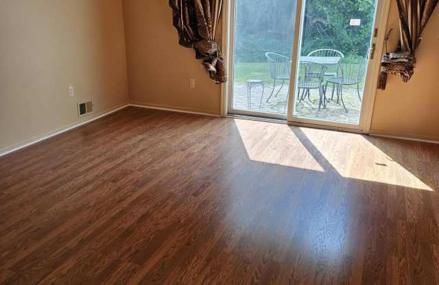 19 S Pointe Circle Gallery 3