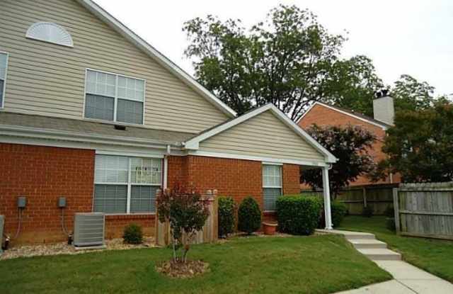 2302 Westgate Circle Gallery 1