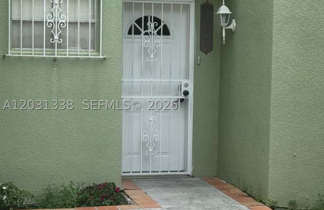 11173 NW 7th St photos photos