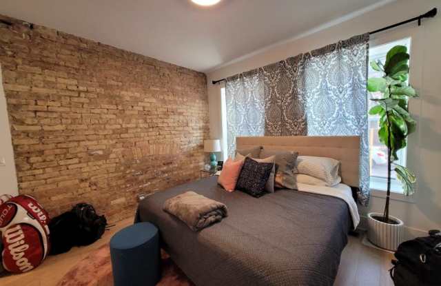 1658 West Summerdale Gallery 3