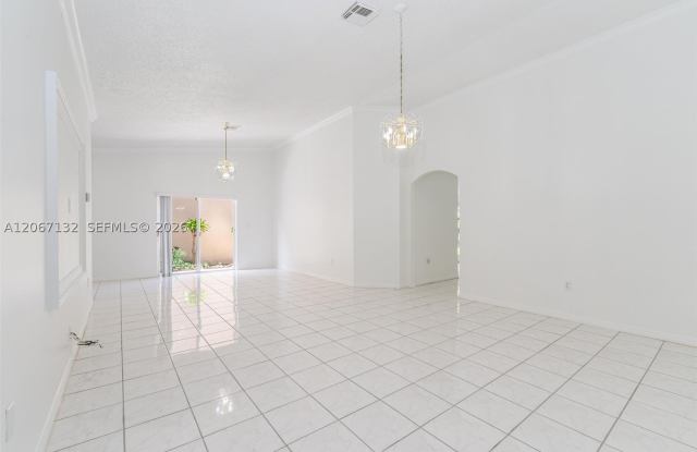 12851 NW 7th Ter Gallery 3