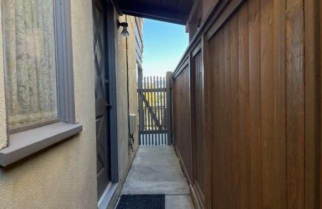 2134 Loma Drive Gallery 4