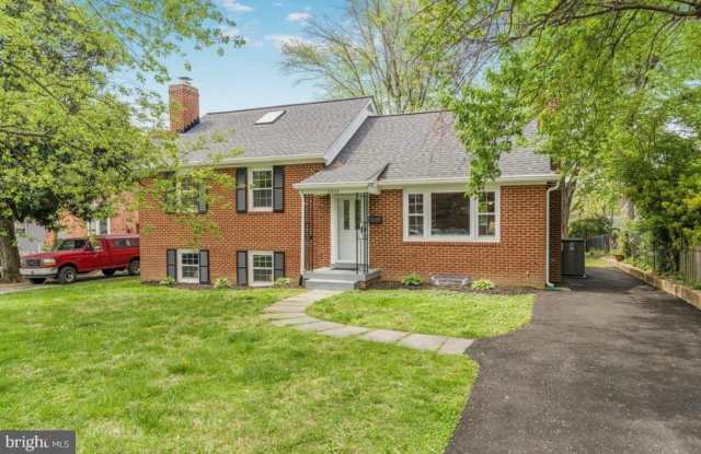 2622 N LEXINGTON STREET photos photos