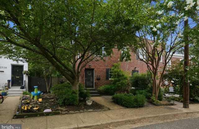 2940 SYCAMORE Street - 2940 Sycamore Street, Alexandria, VA 22305