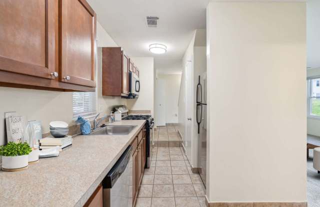 Meetinghouse Apartments & Townhouses Gallery 4