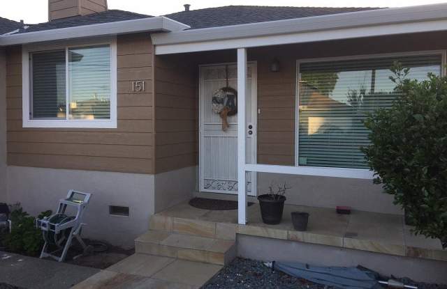 151 Abelia Way, East Palo Alto, CA 94303 Gallery 3