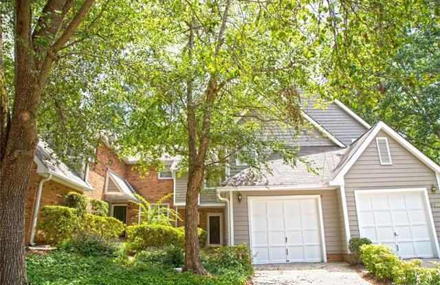 9024 Saint Thomas Lane, Charlotte NC 28227 photos photos