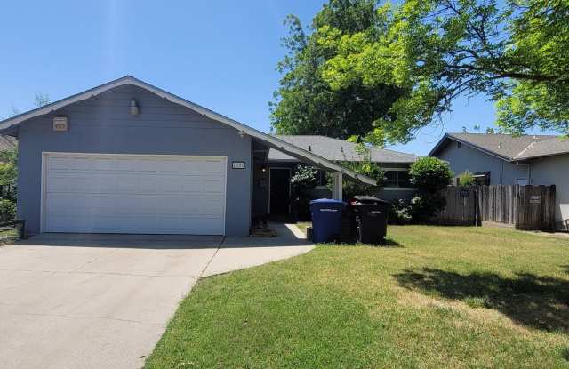 Coming Soon! Spacious 3Bx2B w/ Entertainment Room!! Available 06/15/2024 - 1206 Multnomah Drive, Modesto, CA 95350