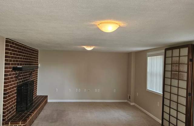 Charming 1BR Duplex in Beltsville Gallery 4