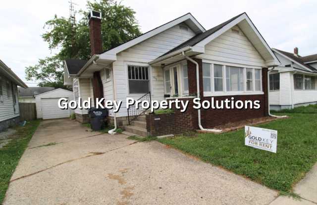 Adorable 2 BR 1 BA House with Garage and Central Air (SECTION 8 APPROVED) photos photos