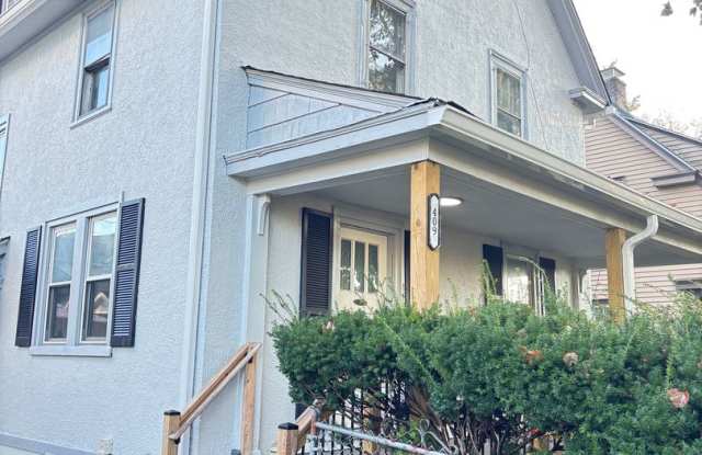 409 E Washington photos photos