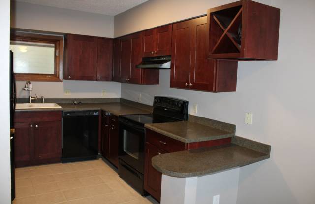 Charming townhouse near SE community College in East Lincoln Gallery 3