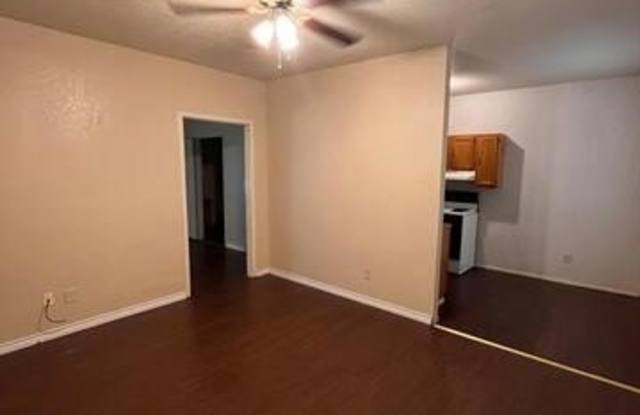 6911 us highway 281 - 6911 U.S. 281, Atascosa County, TX 78064