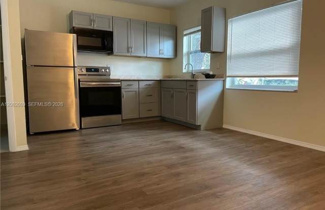 1720 Pierce St photos photos