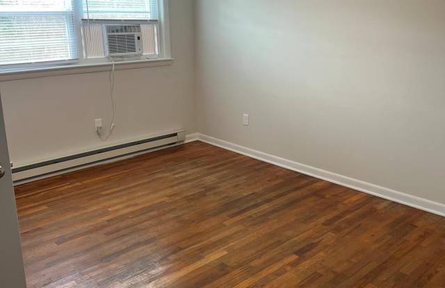 156 TOWER CIRCLE Road Gallery 3